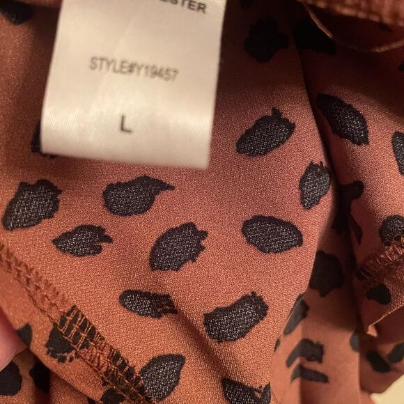 DO+BE animal print wrap blouse with puff sleeve L - Picture 3 of 3